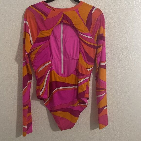 NWT- Trina Turk- RIO ZIP-UP PADDLE SUIT- Pink and Orange Size XL - Picture 7 of 9